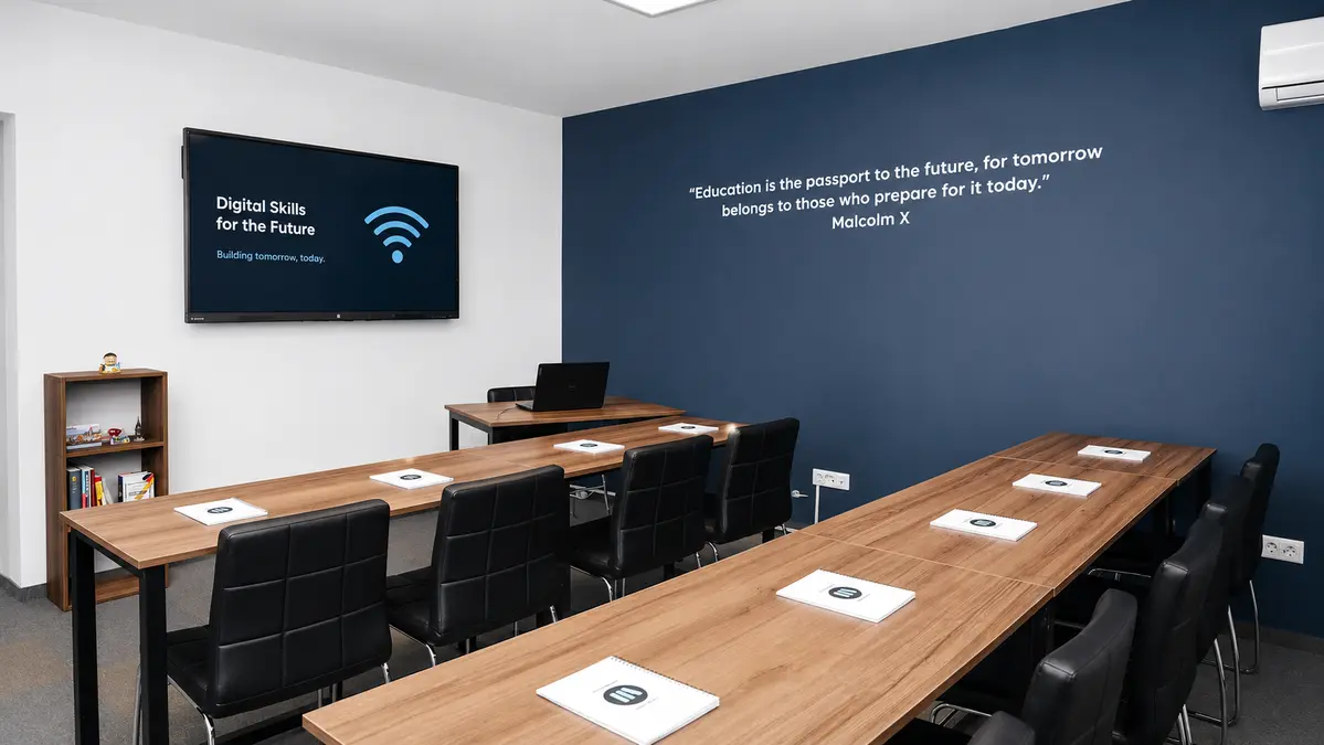 Opremljena učionica sa Smart TV-om i WiFi internetom
